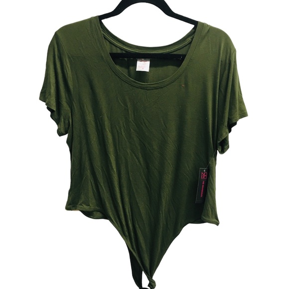 ‼️CLOSING SALE EVERYTHING MUST GO‼️ NWT Green short sleeve shirt body suit - Picture 2 of 6